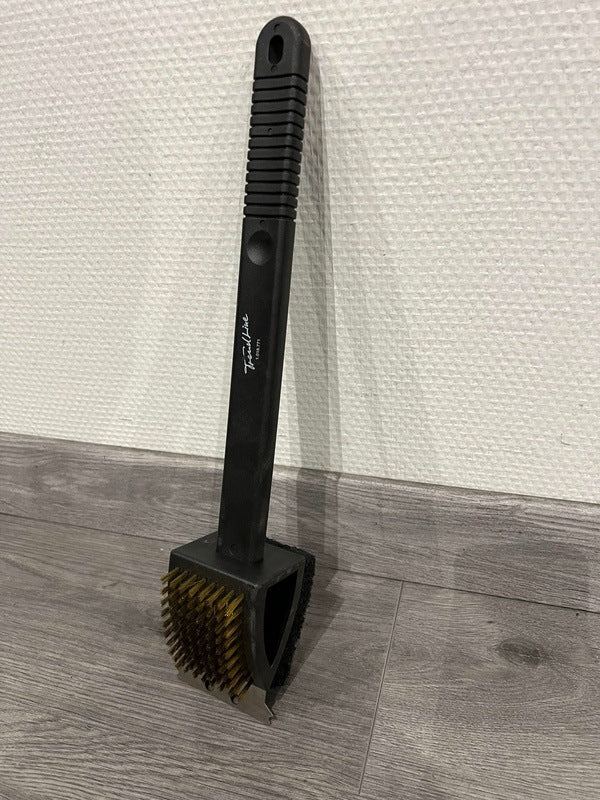 Brosse Multi-Usage pour Brasero et Barbecue Extérieur